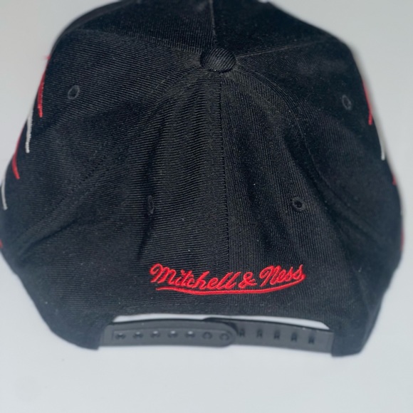 Chicago Bulls SnapBack Hat - Picture 3 of 3